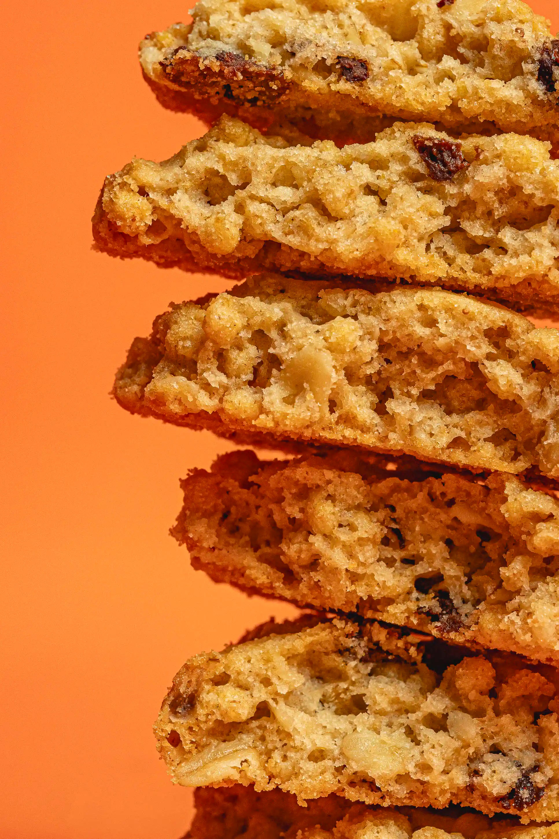 Texture dei crunchy cookie artigianali al farro Poggio del Farro, lavorazione artigianale