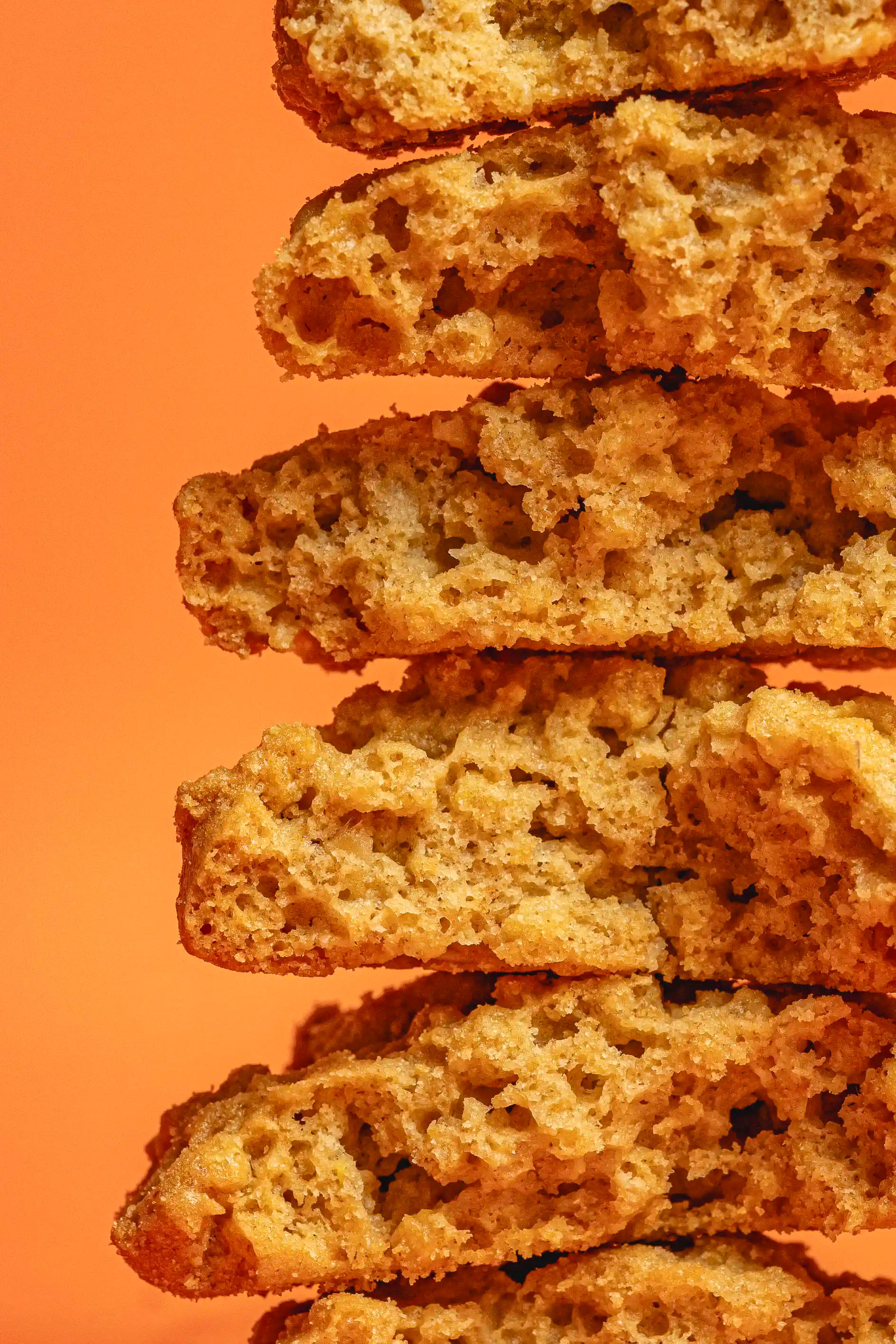 Texture dei crunchy cookie artigianali al farro Poggio del Farro, lavorazione artigianale