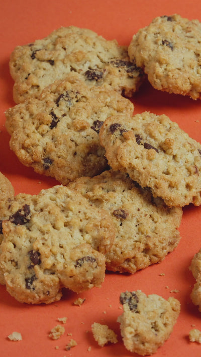 Crunchy cookie artigianali al farro e gocce di cioccolato Poggio del Farro, vista a 360 gradi